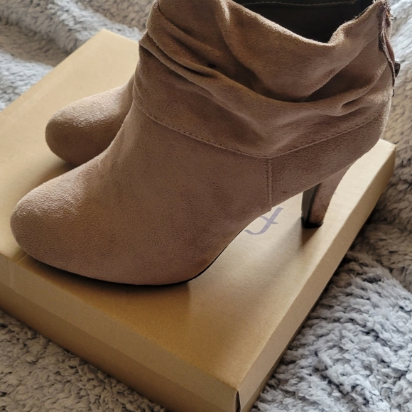 Booties - Picture 5 of 5